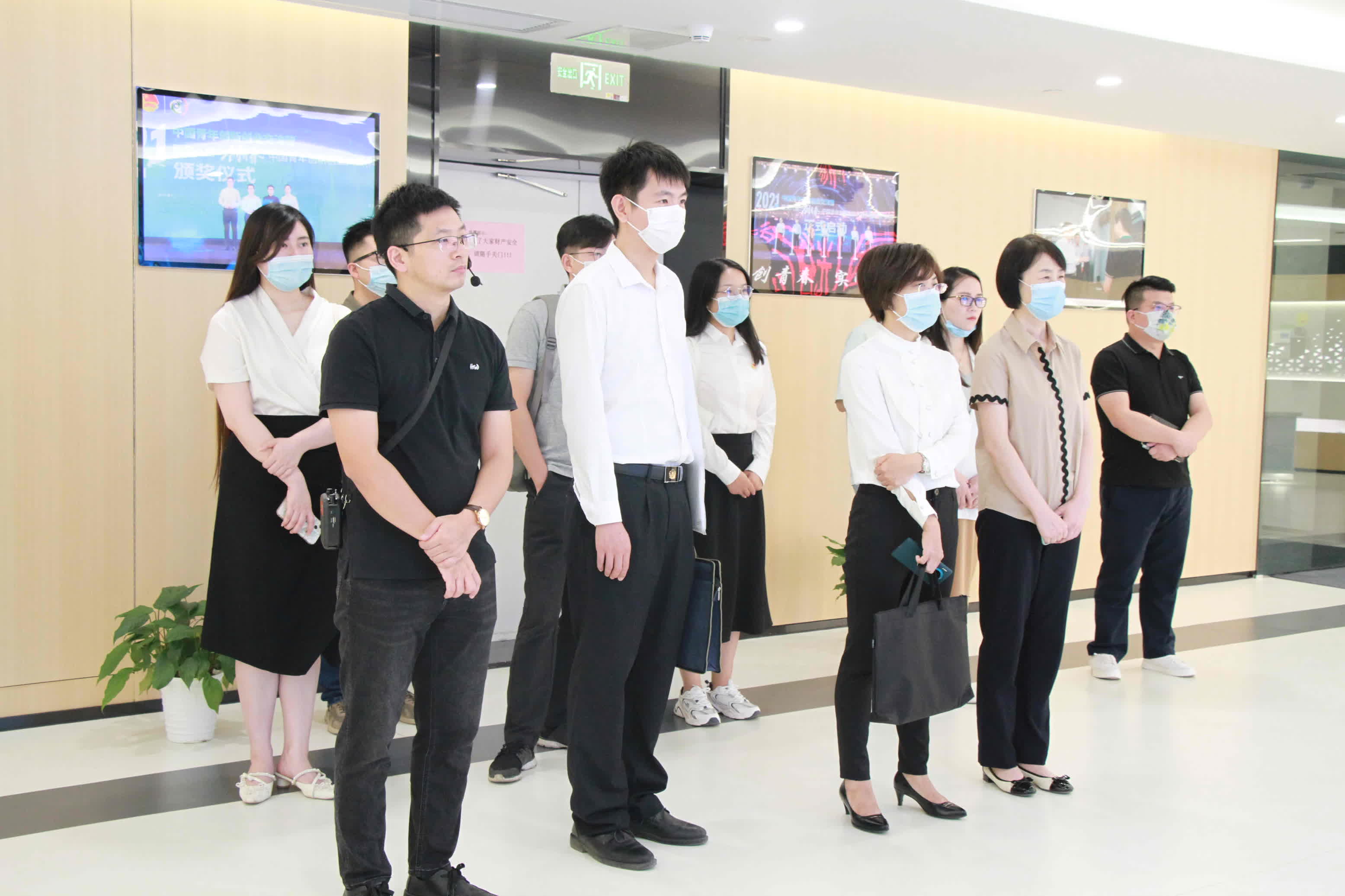 141905452.jpg IMG_1661的副本.jpg