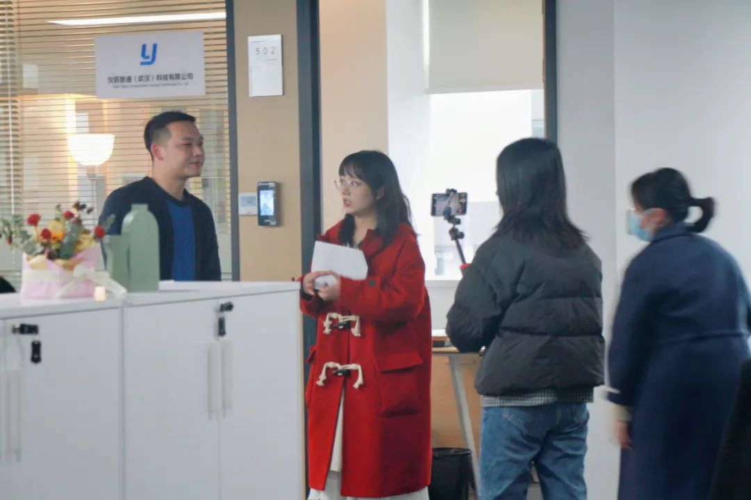 085913392.jpeg 1.jpeg