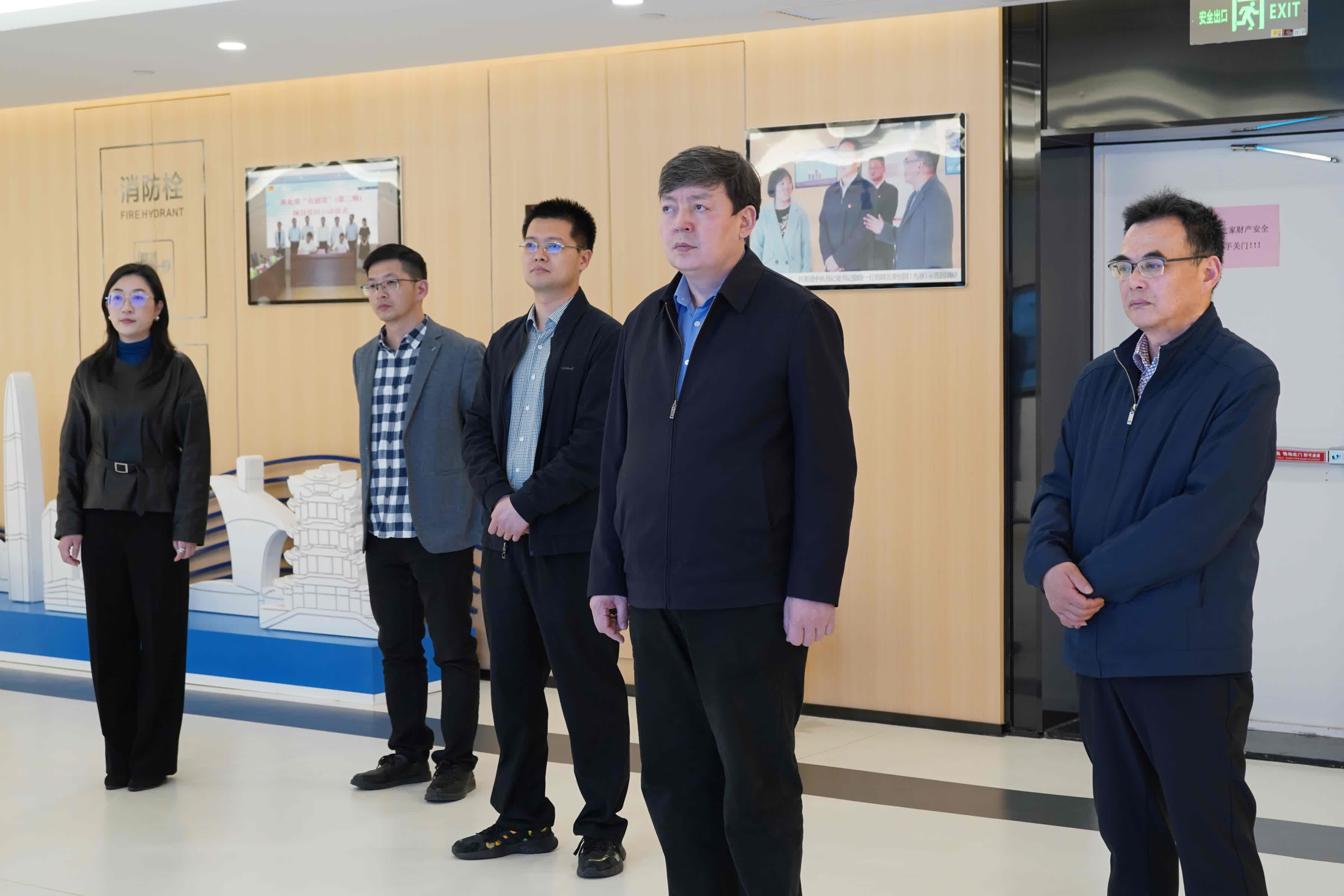 110937136.jpg 1(1).jpg