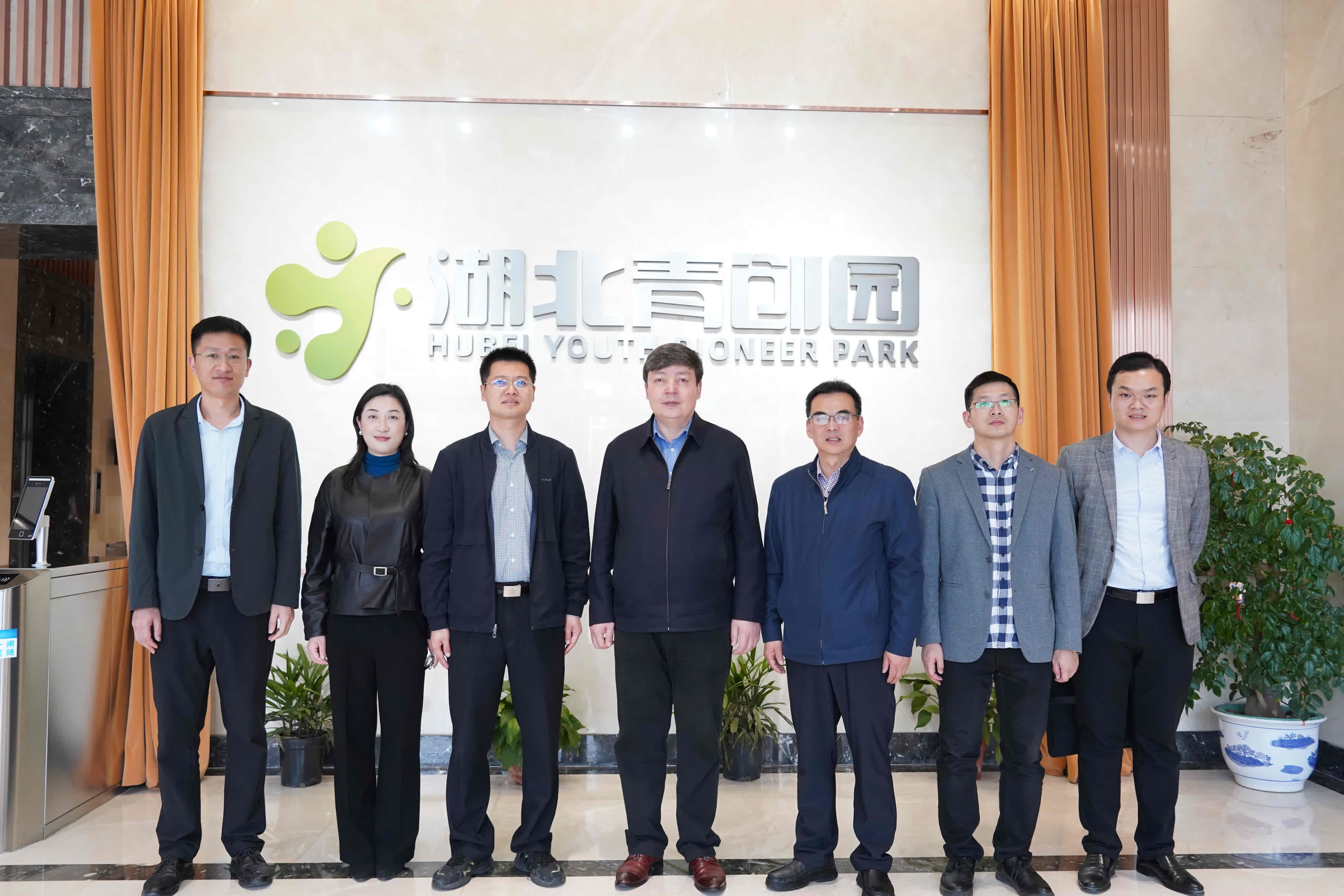 111032463.jpg 3(1).jpg